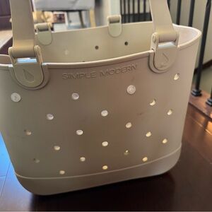 Simple Modern Cream Tote Bag